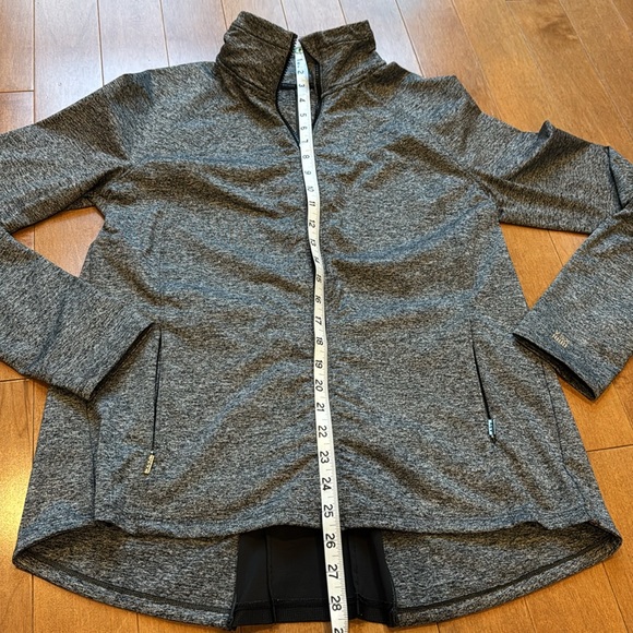 Victoria’s Secret Sport Zip-up in Medium - Picture 4 of 5